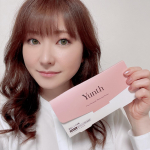生ビタミンC美白美容液❤️⁡“使用期限30秒”*の生ビタミンCを1包ごとに閉じ込めました✨純粋ビタミンC配合の美容液が、メラニンの生成を抑え、しみ・そばかすを防ぎます🤭⁡ビタミンC…のInstagram画像