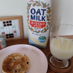 マルサンアイさんのオーツミルククラフトをお試しさせていただきました♥️オーツミルクは大好きでよく飲んでいます。こちらのオーツミルクはとてもさらっとしていて飲みやすいし、美味しいです‼️トー…のInstagram画像