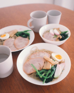 沖縄もずくのブレンド麺！琉球もずくの旨ラーメンおためしさせていただきました🐶　麺はとちもち、食感よし◎スープは添加物は使用していないらしいので子供に食べさせても罪悪感なし🥺💓…のInstagram画像