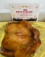 モニプラさんのキャンペーンで株式会社 千成亭風土さまの  ⭐️国産若鶏お肉屋さんが秘伝のタレで焼いた丸焼きローストチキン（1羽）⭐️ が、当選し送っていただきました。ま…のInstagram画像
