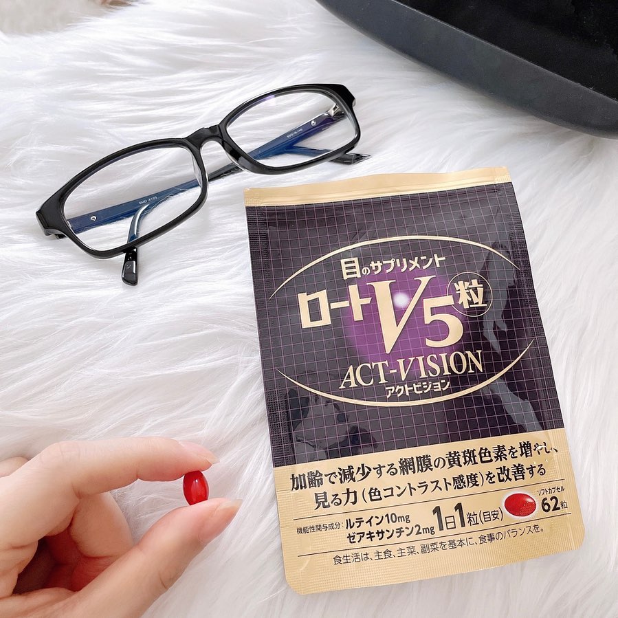 口コミ投稿：ロートV5粒アクトビジョンを飲み始めて3週間ほど経ちました。⁡年齢による目のぼやけ…