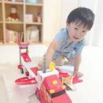 #車おもちゃ 𖠱𖠱꙳⁡⁡⁡@toysrus_jp さまの⁡オリジナルブランド⁡『 スピードシティ ファイヤーコマンドプレイセット 』⁡をモニターさせて頂きました🚘🌳⁡⁡…のInstagram画像