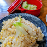 青ザーサイ知ってる？私知らなくて、今回初めて知り、食べました✨コリコリした食感にいい塩気！ホンマは水で塩抜きするんやけど、私ら夫婦はこのままがお好き❤塩分に気を付けなきゃ…やけどね😅この塩…のInstagram画像