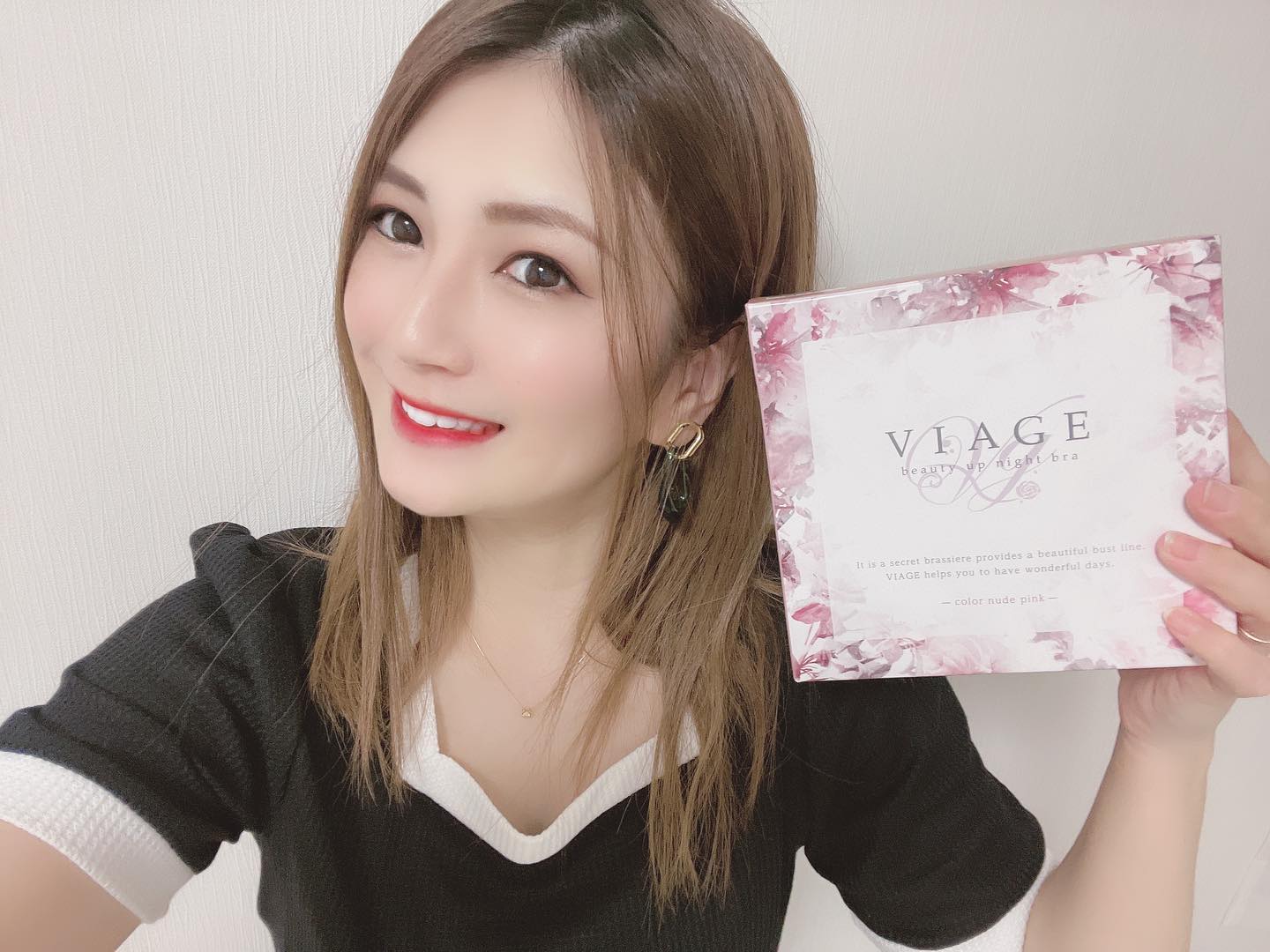 口コミ投稿：***『VIAGE』ビューティーアップナイトブラ新カラーのヌードピンク💓沢山の色があって…