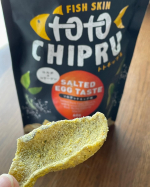 絶賛ダイエット強化中に嬉しいスナックをいただきました♡オトナのご褒美チップス～トトチップる ～ソルテッドエッグ味～こちらは白身魚の皮から作られたフィッシュスキンチップスです…のInstagram画像