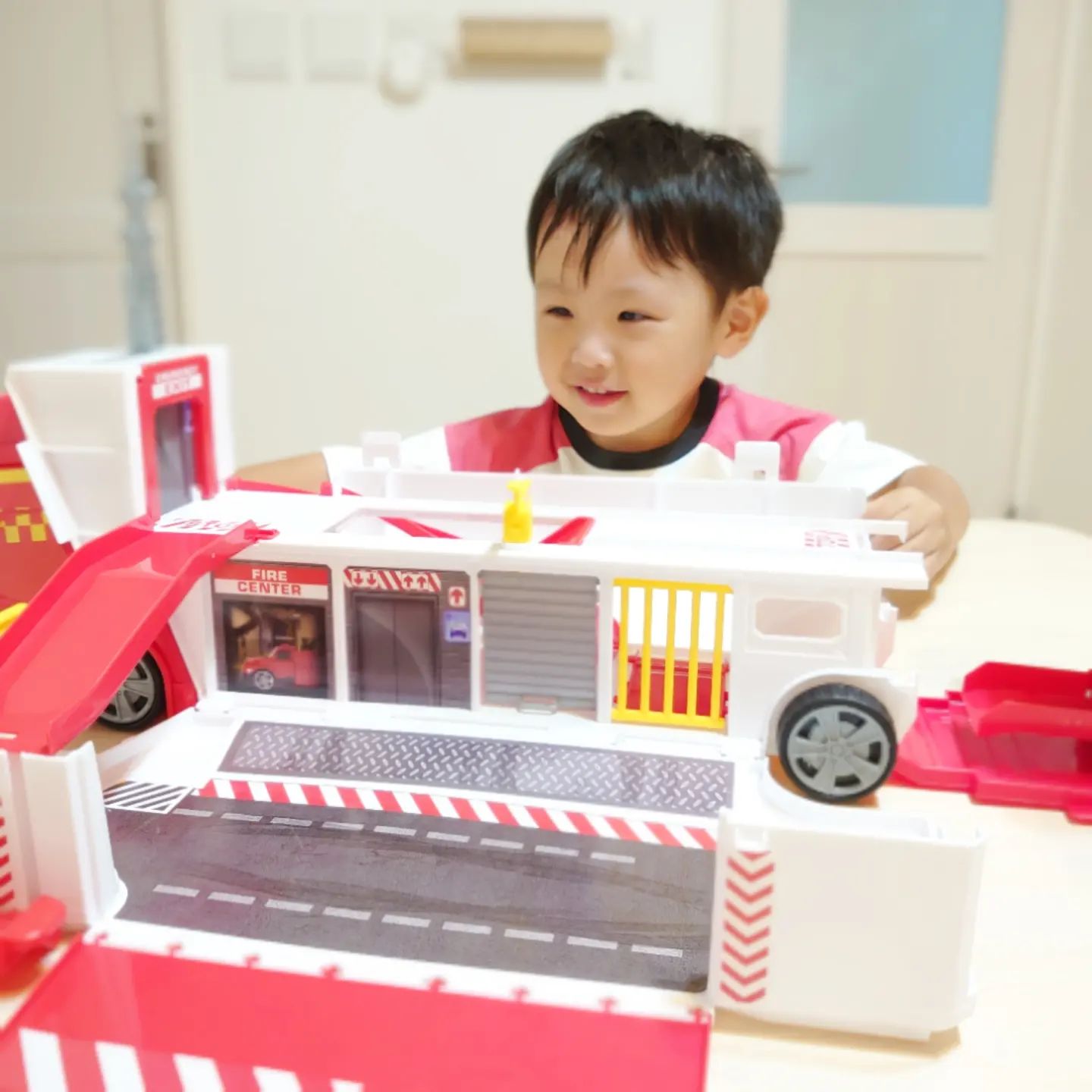 口コミ投稿：#車おもちゃ ✩⡱⁡⁡⁡以前もご紹介した⁡@toysrus_jp さまの⁡スピードシティのおもちゃ🚗🚛…