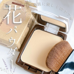 花パウダーで､お肌に優しいメイクアップ❁Natures for❁UVフラワーパクト 通販にて4070円で捕獲できます。テカリやくすみを防ぐUVフェイスパウダーでお肌に優しい､花パウダ…のInstagram画像