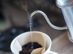 ・【珈琲考具　ツードリップポットＰＲＯ　フタ付】・ずっとほしかったコーヒー用のドリップポッド。こんなにも違うものかと感動しつつ、毎朝のコーヒータイムに使っています。…のInstagram画像