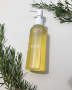 KINS CLEANSING OIL天然由来成分100%配合植物由来成分99%ダブル洗顔不要発酵(豆乳発酵液)のチカラでお肌の潤いキープ________きました！私の大好き…のInstagram画像