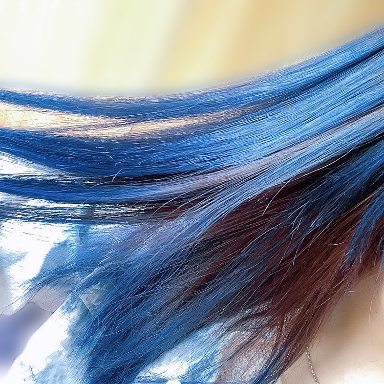 口コミ投稿：..デビルズトリックのマーメイドブルーでセルフカラーした！！最近はブルーヘアがマ…
