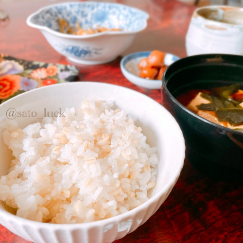 もち麦のある食卓の画像（1枚目）