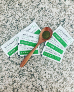 玄米酵素ハイ・ゲンキ スピルリナを毎日の生活に取り入れてみました♡香ばしくて飲みやすいので続けやすいのが良いと思いました。グリーン色が鮮やかです。ポーチに入れてもかさばらないサイズなのでポーチ…のInstagram画像