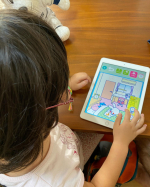最近年中の我が子は時計をお勉強中。学研さんのとけい学習アプリでお勉強しています！時計をぐるぐる回したり(本当にやったら親に怒られるやつですね)時計以前に数字のお勉強をすることができたりと、発…のInstagram画像