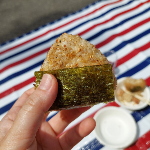 BBQでもち麦おにぎりともち麦焼おにぎりの画像（3枚目）