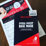 レブロン スペシャルメイクアップベースマスク美容液たっぷり😆しっかり肌に貼りつきます週末にゆっくりと肌のお手入れ👌#レブロン #REVLON #specialm…のInstagram画像