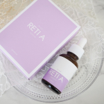 【プラスレチAセラム 30mL】をお試ししました🌱肌のハリ・ツヤをプラスする浸透型レチノール美容液です✨ 水にも油にも馴染みやすい両親媒性により、豊富な美容成分を角質層のすみずみまで届け…のInstagram画像