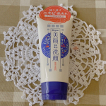 明色美顔薬用洗顔フォーム こちらは高保湿成分である“異性化糖”配合で、無防備な洗顔中の肌のうるおいを守り、角質層でバリア機能を高めてくれるんです！チューブタイプのパッケージで、ワンタッチキャッ…のInstagram画像
