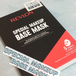 siki_aoi【　SPECIAL MAKEUP BASE MASK　】アメリカ発のコスメブランド「レブロン(REVLON)」の新商品、メイクアップ発想のシートマスクです１日中メイクが崩れ…のInstagram画像