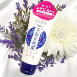 ❤️ニキビといえば美顔水！ロングセラーの「明色美顔」シリーズから、繰り返すニキビ・肌あれを防ぐ明色美顔 薬用洗顔フォームが登場！美顔水と同じクラシカルなデザインがおしゃれ♪洗顔ネット…のInstagram画像