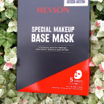REVLONのメイクアップ発想のシートマスクをお試しさせていただきました。特別な日の朝は、いつもよりもメイクが映えるお肌に整えたい！１箱に５袋入りになります。夏の暑さから急に涼しくなりましたが、マス…のInstagram画像