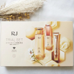 🌼はちみつコスメ商品でお馴染み🐝💖山田養蜂場のエイジングケアブランド✨RJシリーズの、rjトライアルセット5日分がライン使いできるセットを使ってみました🐝💕5点全部すごくしっとりな使…のInstagram画像