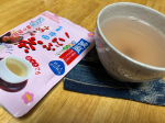 yunokanan玉露園のこんぶ茶(うめ)を頂きました。寒いからホット🍵で綺麗な桃色が器に映えて一口飲むとホッとさせてくれる梅味です。紀州産の梅干使用で飲むだけじゃなく料理にも使えそうです。…のInstagram画像