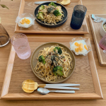 こんばんは🍂今日の昼ご飯です！⚫︎しらすとブロッコリーのペペロンチーノ୨୧┈┈┈┈┈┈┈┈┈┈┈┈┈┈┈┈┈┈୨୧@glico_direct さんのSUNAOパスタを使って…のInstagram画像