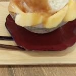 今日はかき氷を作りました。生の桃をカットして100%の桃ジュースをかけました。とても美味！！今度は何のフルーツで作ろうかな…｡　　#野菜をMOTTO  #野菜をMOTTOかぼちゃ　#monipla  …のInstagram画像