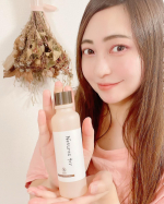 最近めっちゃ乾燥して喉痛くなったりして加湿器必須！って感じですが、お肌もNatures for オーガニックモイストローション で潤いたっぷりあげます！！スキンケアとか化粧してると、横からいつも娘…のInstagram画像