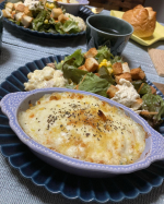 お家でラケル風ディナー🍴ラケルパンシーザーサラダクルトンはトースターでカリッと自家製前日のポテトサラダをアレンジしてこの日はグラタンに✨ちなみにグラタン皿はseriaさんでとっ…のInstagram画像