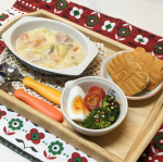 いつかの子どもランチ🥄お野菜たっぷり🥕🧅🍠クリームスープは息子二人の大好物偏食次男もお野菜スープはバクバク食べる👦#野菜をMOTTO #クリスマス #monipla #…のInstagram画像
