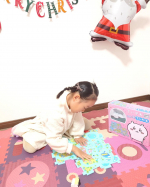 日本トイザらスさんで購入できる「ちいかわ はしる！ちいかわ」が我が家に来て約1ヶ月、娘さん、飽きずに遊んでます🎶..最初は見本通りにコースを作るのが好きだったのですが、最近はオリジナルコー…のInstagram画像