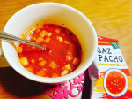 .ガスパチョは、スペインの南部に伝わる、トマト等フレッシュ野菜を使った少し酸味のある冷たいスープです。.これは、冷水で溶かすだけで本格スペインレストランの味を堪能できる、フリーズドライ(W…のInstagram画像