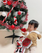 前回紹介したクリスマスツリーを飾り付け🎄🎅🏻@toysrus_jp さんから届いたこちらは✔︎ 150cm小さく分割ツリー カラフルホーリーナイト✔︎ 15cmサンタオーナメン…のInstagram画像