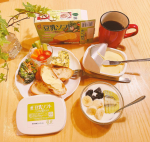 今日の朝ご飯🍽我が家は今日も普段通りの朝ごパン🥖✨笑子どもたちの大好きなフランスパン❤️フランスパンにはバター🧈が定番の我が家ですが、今朝は   #マルサンアイ株式会社 さまから、 #豆乳ソフト…のInstagram画像