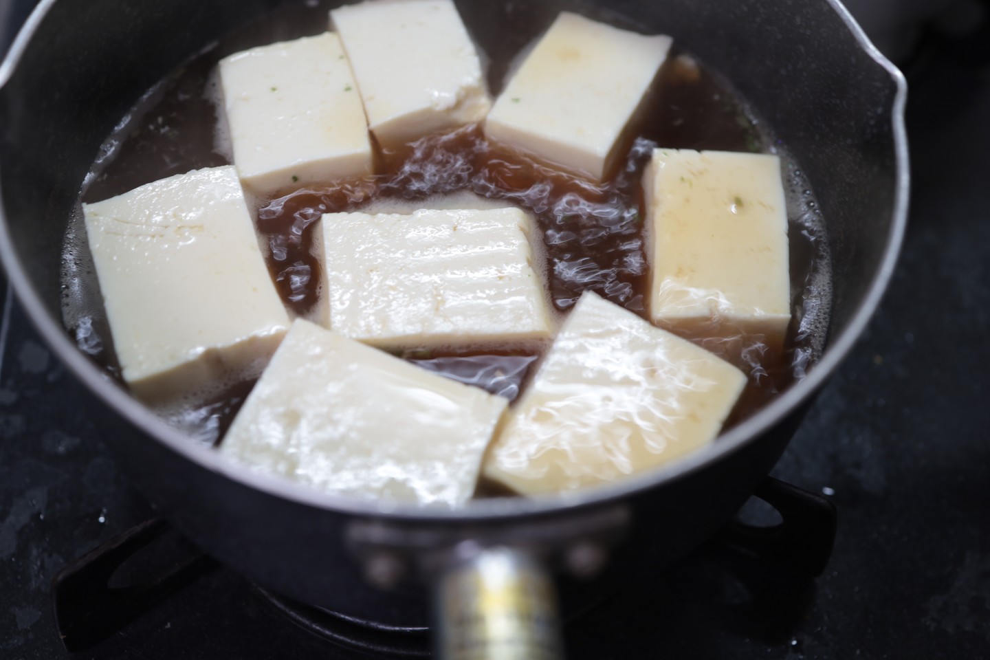 口コミ投稿：粉末うどんスープ10gx5袋入りの1袋を使って木綿豆腐の煮付を作りました。かつおぶし…