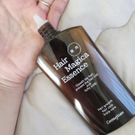 株式会社シーヴァさんの🌿コスメジタン 薬用ヘアマジカエッセンス🌿育毛ケア✕毛髪ケア✕頭皮環境ケア　が叶う頭皮や髪の悩みにとても役立つアイテム✨産後の抜け毛はサイクルなので仕方ないですが…のInstagram画像