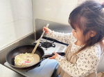 𓅮𓂃*なべやき屋キンレイ　　　　　ちゃんぽん🍜　麺、スープ、具材が冷凍になっていて、お水も使わずにお鍋で温めれば簡単にできるちゃんぽん🍜　4歳の娘でも簡単に作れました✨　もちもちの麺で味…のInstagram画像
