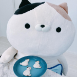 バレンタインに向けて、試作品です！わが家のかわいいみむら君と同じデザインのクッキーを作りました💕アイシングクッキーは初挑戦でしたが、思ったより難しい…リベンジしたいです！クッキー自体は混ぜ…のInstagram画像