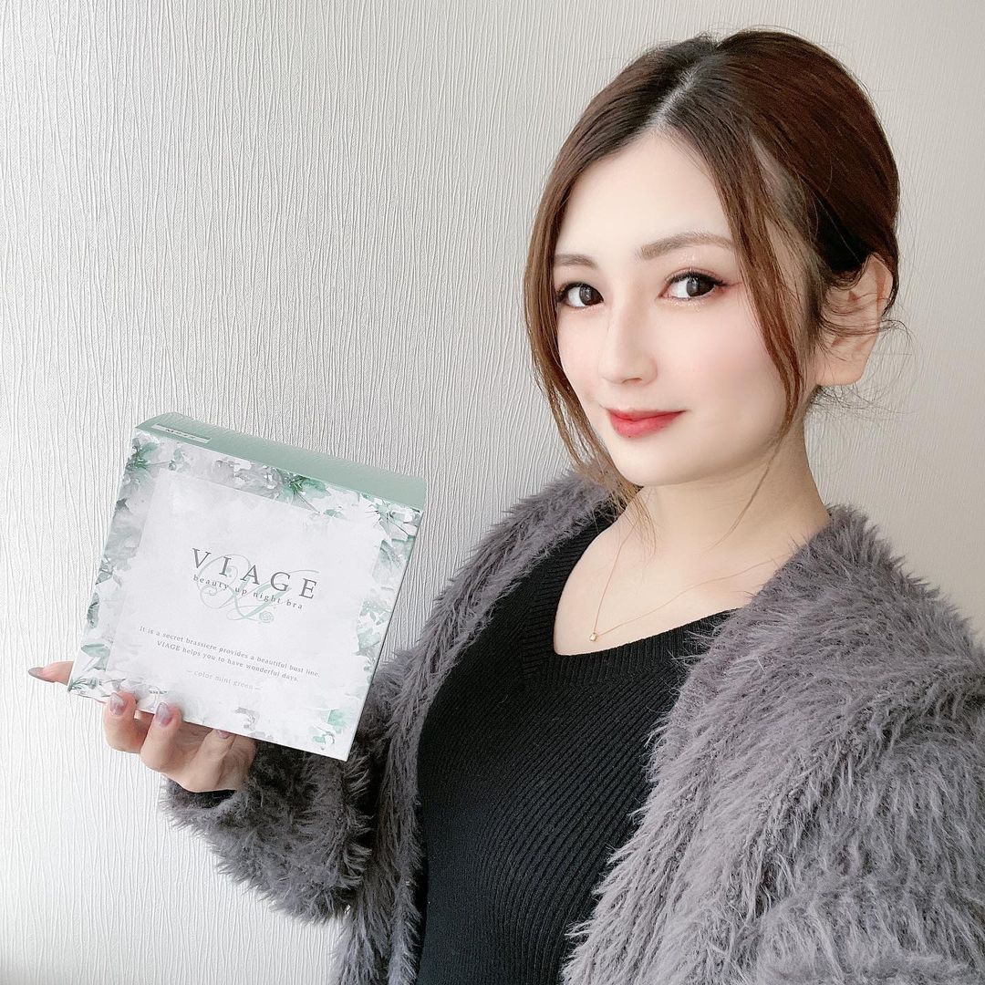 口コミ投稿：***VIAGE ビューティアップナイトブラ新カラーのミントグリーン🌿鮮やかなグリーンで…