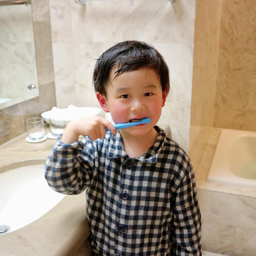 口コミ投稿：🪥スイス生まれの歯ブラシ🌟クラプロックス🌟u0040curaproxjapan ⁡ 日本では今まで歯医…