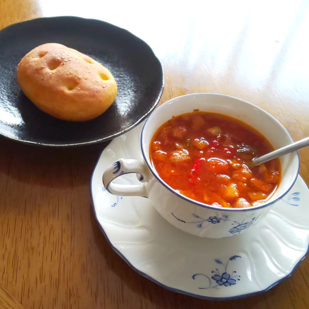 口コミ投稿：Hot gaz pacho w/ handmade focaccia, March 2023Sampled a hot gaz pacho. As this …