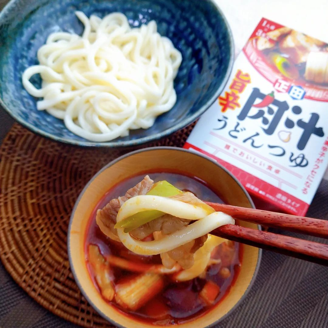 口コミ投稿：今日のランチは正田醤油麺でおいしい食卓シリーズ『旨辛肉汁うどんつゆ』をつかった…