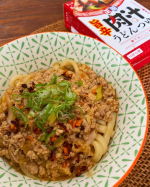 #今日のごはん u0040monipla_official u0040shoda.shoyucl 麺でおいしい食卓シリーズ 旨辛肉汁うどんつゆ を使って♪ひき肉としっかり水切りした…のInstagram画像