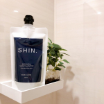 miki.soutome🧴旦那さんにおすすめシャンプー男性のためのオールインワンシャンプー【SHIN.薬用ボタニカルスカルプシャンプー】。これ1本でシャンプー・スカルプ・コンディショナー…のInstagram画像