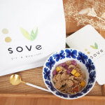 【SOVE シリアル】🥛1食分30gで、たんぱく質と食物繊維がとれる大豆と野菜のシリアル🥣✨素材本来のおいしさを活かし、サクッと香ばしいクリスピー食感◎甘味が無く素材そのままの風…のInstagram画像
