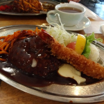 zemeixiang横浜の老舗洋食店センターグリル♪ナポリタンが名物と聞き、食べてみたいけど、あれもこれも気になって、欲張りプレートに決定。名物のナポリタンも小脇に乗っていて楽しめたし、ハンバ…のInstagram画像