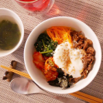 pothos02【具だくさんビビンバ】ひとりの昼ごはんはいろいろのせて楽に美味しくいただきます☺️ピリ辛であまからの牛肉で食欲が増し増しでした♪#ビビンバ　#さつま姫牛#美酢活　#野…のInstagram画像