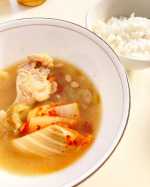 u0040yakuzen.meguru さんの薬膳スープをいただいています。カレーなどのスパイシーなスープもあれば、参鶏湯風の、滋養強壮に良さそうなスープまであるので、自分の体調などに合わせ…のInstagram画像