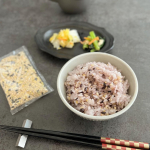 you30iii健康ごはん🍚白米生活からまた雑穀ごはん生活に戻しました！そのままで炊いてもいいけど私は白米に混ぜて炊飯器で炊いてる🙆‍♀️普段のごはんを雑穀ごはんに変えるだけでなんか健康…のInstagram画像